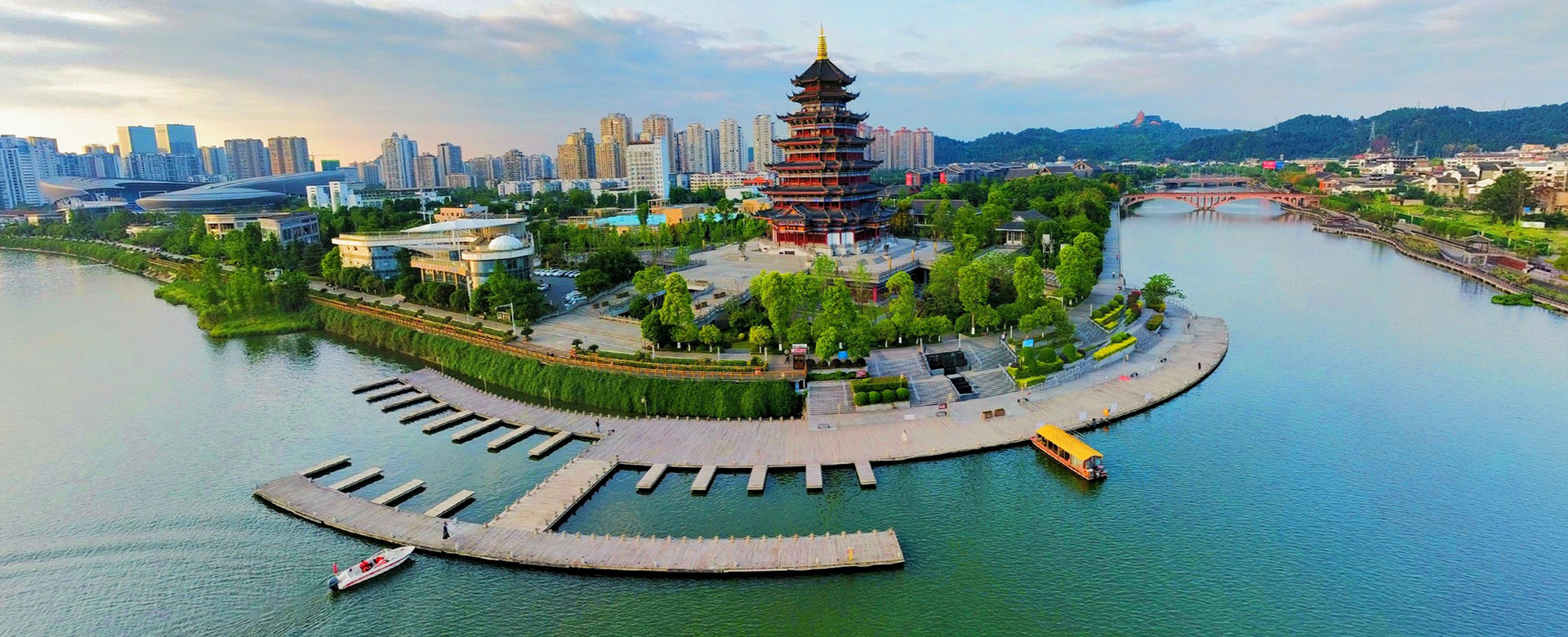 興企愛(ài)崗、志美行厲、建功立業(yè)